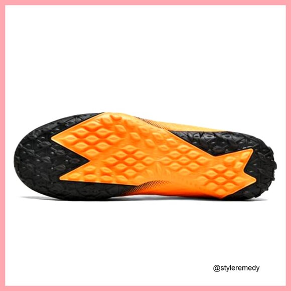 Faux Leather Indoor Soccer Shoes with Gum Rubber Sole for Futsal